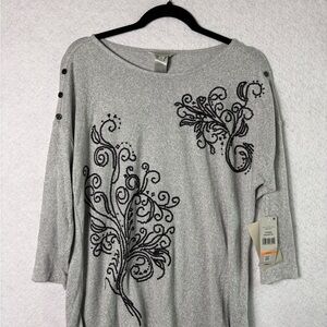 Multiples Heather Gray Long Sleeve Top with Black Swirl Design